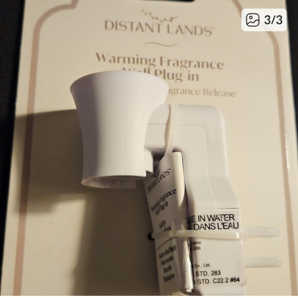 White Plug-In Fragrance Diffuser - Picture 2 of 4